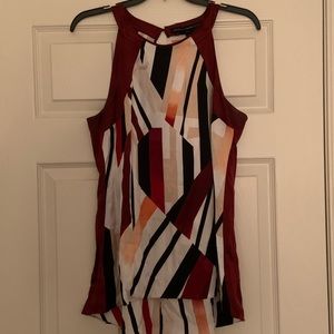 White House Black Market Geometric Top. Size 6 EUC